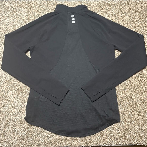 Under Armour Running Black Half-Zip Pullover - Picture 13 of 13